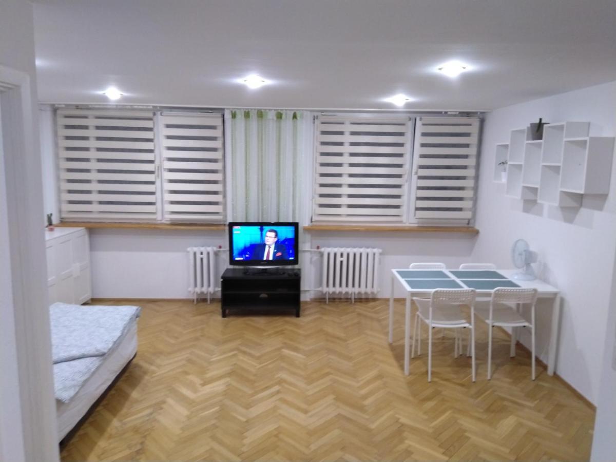 Apartament Zielona Wierzba Blisko Sky Tower Apartment Wroclaw Exterior photo