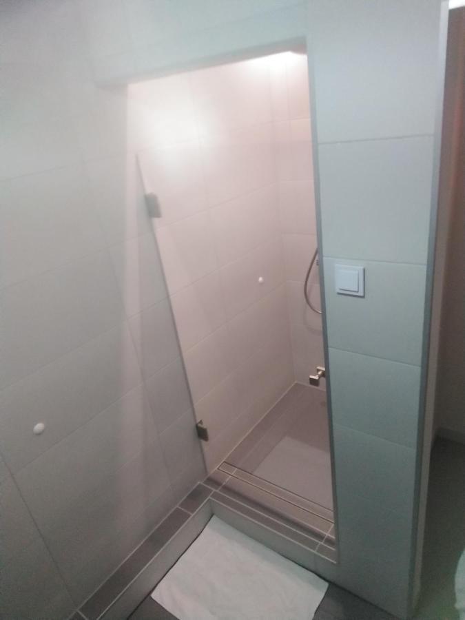 Apartament Zielona Wierzba Blisko Sky Tower Apartment Wroclaw Exterior photo